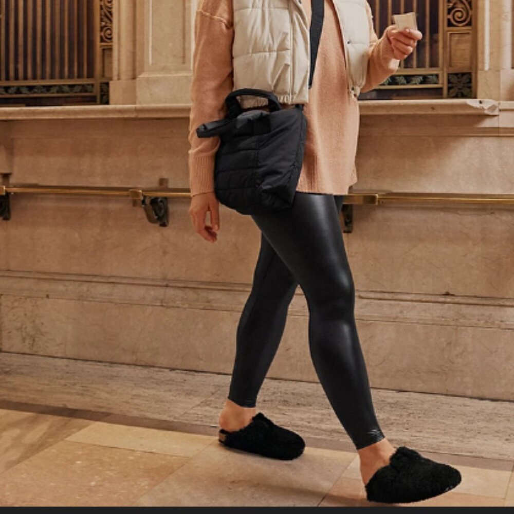 Aerie Offline Real Luxe Faux Leather Look High Waist Leggings - Large in Black